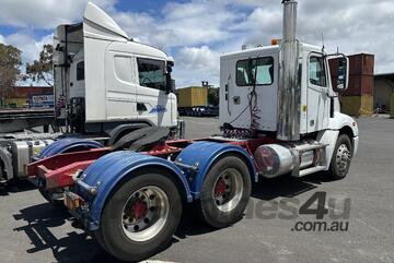 2007 Freightliner Columbia CL112 Prime Mover Day Cab