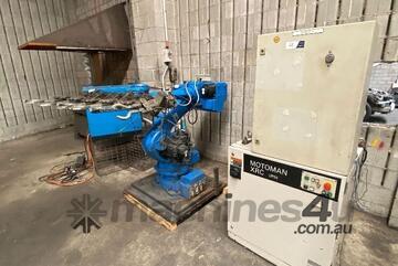 Motoman   UP50 Industrial Robot