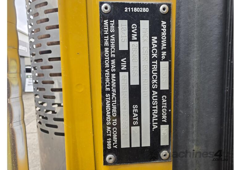 2015 Mack Metroliner CSMR  8x4 Concrete - Agitator (Cummins) (Auto) (Ex Lease)