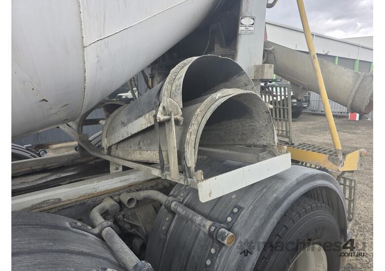 2015 Mack Metroliner CSMR  8x4 Concrete - Agitator (Cummins) (Auto) (Ex Lease)