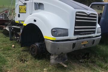 Mack   2000 Model CSMR  