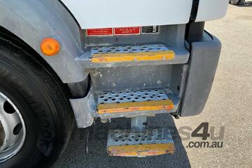 2011 Mercedes Benz Axor 2633 Concrete Pump Truck