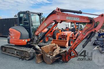 Kubota   U55-4