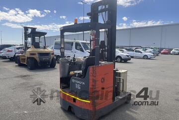 2002 Toyota 6FBRE16 Electric Forklift