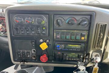 2010 Caterpillar CT 700-13L Tipper