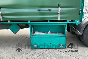 2018 Krueger ST-3-38 Tri Axle Drop Deck Curtainsider A Trailer