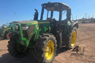 John Deere   6125M Tractor