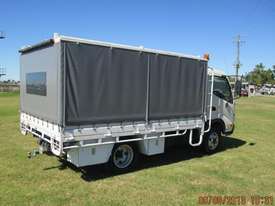 2006 Hino U404 - picture1' - Click to enlarge