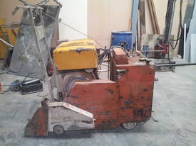 Clipper 28hp diesel roadsaw - picture0' - Click to enlarge