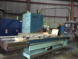 used cnc milling machine - picture0' - Click to enlarge