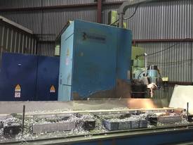 used cnc milling machine - picture1' - Click to enlarge