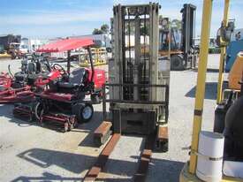 Toyo FRSB20 Forklift (Reach)  - picture2' - Click to enlarge