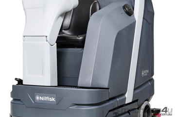 Nilfisk SC6000 ride-on Scrubber/dryer