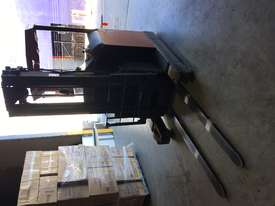 BT Reach Truck / 150cm Tynes / 2017 New Battery - picture1' - Click to enlarge