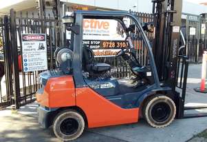 ACTIVE FORKLIFTS - Toyota Forklift 8FG25 2.5 Ton 3.7m Lift Refurbished Excellent Condition