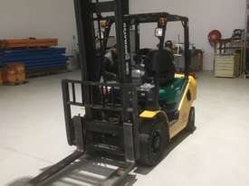 Komatsu FD25T-16 Diesel Counterbalance Forklift - picture1' - Click to enlarge