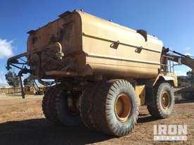 1989 Cat 773B Water Truck - picture2' - Click to enlarge