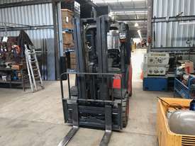 2.5-ton Linde LPG Forklift - picture0' - Click to enlarge