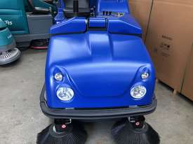 Fiorentini LPG Sweeper/Scrubber - picture2' - Click to enlarge