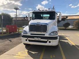 Freightliner, Columbia, Prime Mover - picture1' - Click to enlarge