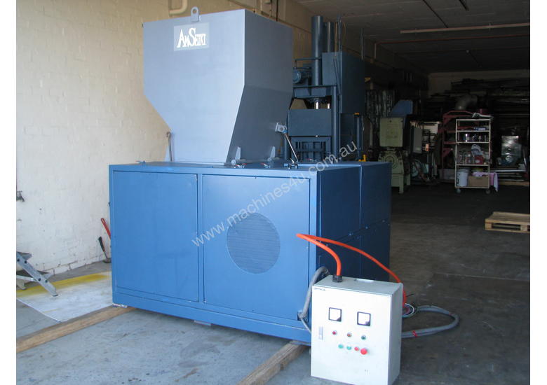 caption Industrial Heavy Duty Plastic Granulator 50HP