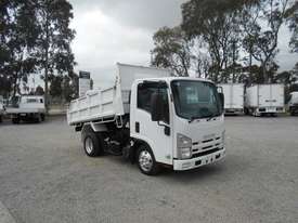 Isuzu NLR200 Tipper Truck - picture2' - Click to enlarge