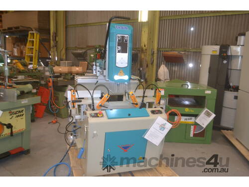 Aluminium / PVC Copy Router Model: CRM 301S