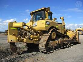 Caterpillar D8T - picture1' - Click to enlarge