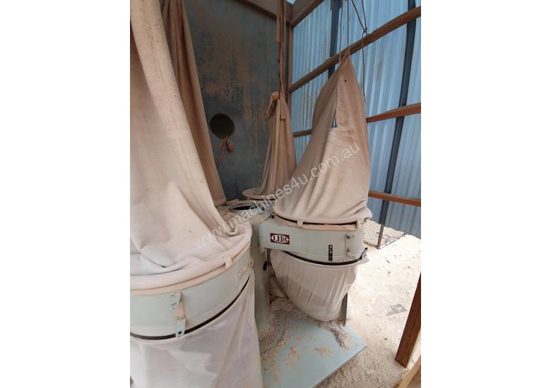 caption 4 Bag Dust Collector