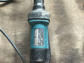 Makita Die Grinder 240 Volt 400 Watt High Speed Pencil Grinding GD0600 - picture2' - Click to enlarge