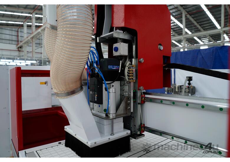 caption Farnese Fusion ATC 39/19 CNC Flatbed router