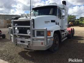 2000 Mack CH Fleet-Liner - picture1' - Click to enlarge