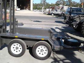 Scissor Lift and Trailer - picture0' - Click to enlarge