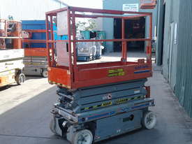 Scissor Lift and Trailer - picture1' - Click to enlarge
