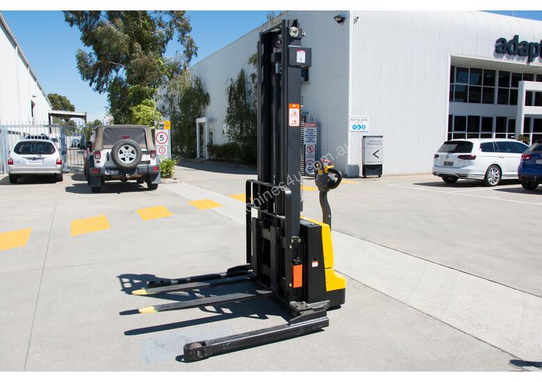 caption Electric Walkie Stacker - Liftsmart LS10