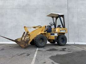 USED KOMATSU WA30-3 CANOPY FRONT END LOADER – 861 - picture2' - Click to enlarge