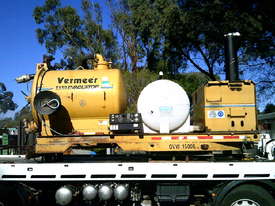 E-550 Vermeer vac unit , 35hp deutz powered  water tank and vac tank - picture0' - Click to enlarge