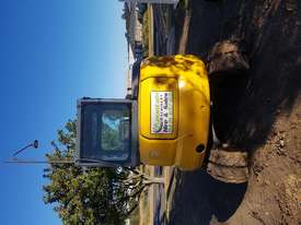 New Holland E55BX 5.5T Excavator - picture1' - Click to enlarge