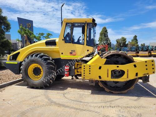 BOMAG BW219PDH-4 VIBRATING PAD FOOT ROLLER