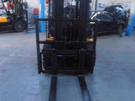 3.5ton forklift with diesel engine - picture0' - Click to enlarge