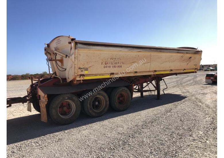 caption 2010 ROAD WEST TRANSPORT EQUIPMENT RWT TRI350 SIDE TIPPER TRAILER