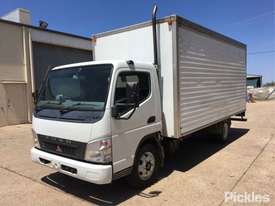 2005 Mitsubishi Canter 7/800 - picture2' - Click to enlarge