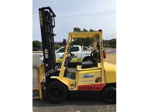 2.5T Petrol Counterbalance Forklift 