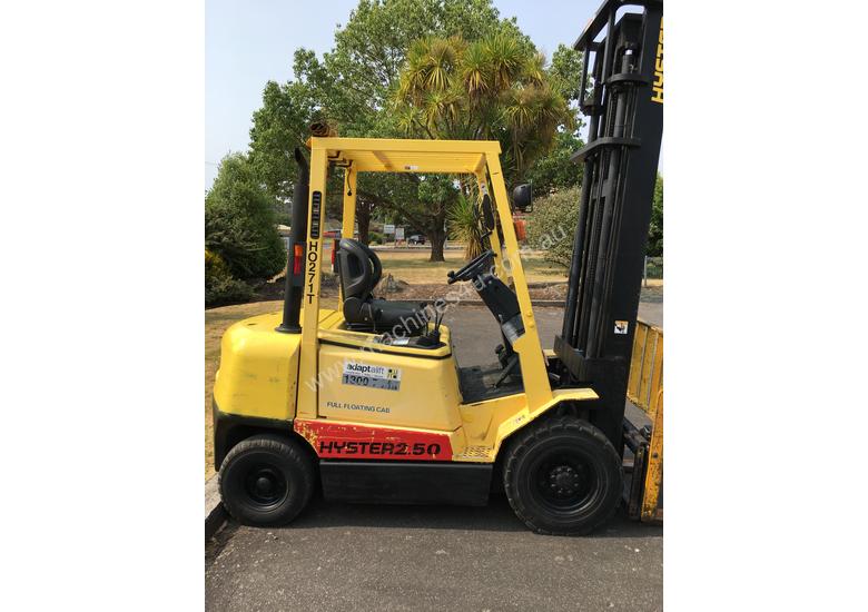 caption 2.5T Petrol Counterbalance Forklift