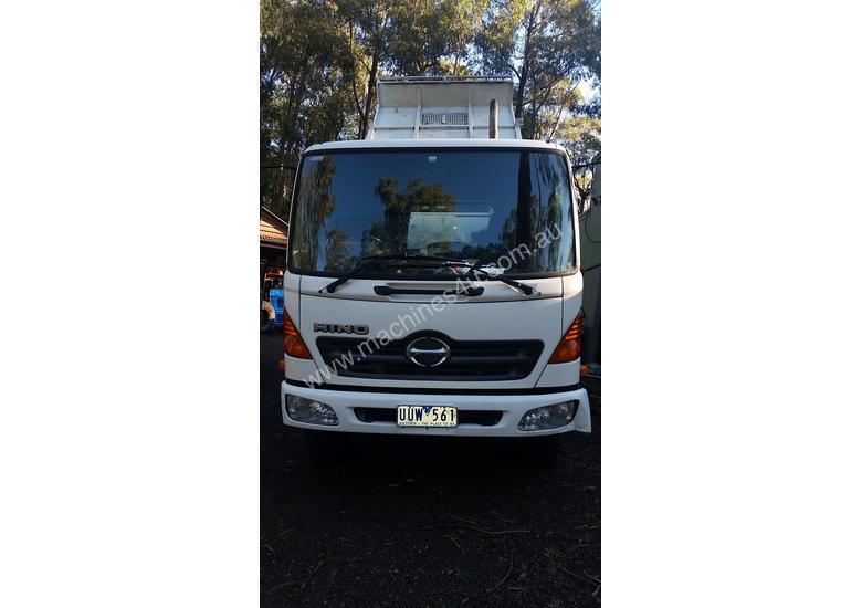 caption Hino FC4J Ser 2 Chipper Truck year 2007