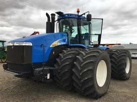 New Holland T9060 4WD SA - picture1' - Click to enlarge