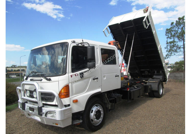 Buy Used 2010 Hino Hino Fg 1527 500 Series Tipper Truck Tipper Trucks