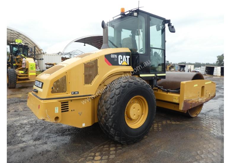 caption Caterpillar CS76 Smooth Drum Roller