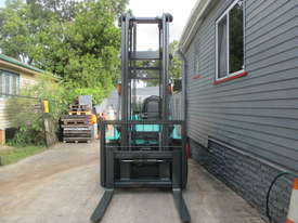 Mitsubishi 4 ton LPG good Used Forklift #1542 - picture1' - Click to enlarge