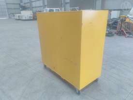 1-11 Heavy Duty Cabinet - picture1' - Click to enlarge